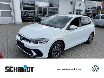 Second-hand VW Polo Active 95 CP (69 kW) 2022 Alb Berlinǎ