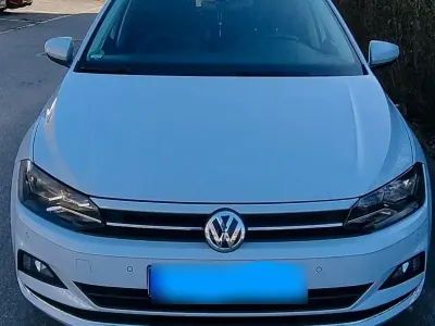 Gebraucht VW Polo Highline 95 PS (69 kW) 2018 Weiß Kleinwagen