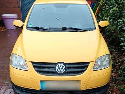 Gebraucht VW Fox 55 PS (40 kW) 2010 Gelb Kleinwagen