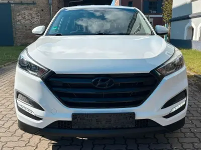 Gebraucht Hyundai Tucson GO! 177 PS (130 kW) 2017 Weiß SUV