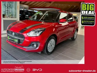 Gebraucht Suzuki Swift Comfort+ 83 PS (61 kW) 2021 Rot Kleinwagen