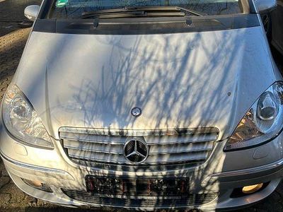 Gebraucht Mercedes A150 Classic 95 PS (69 kW) 2006 Silber Van / Kleinbus