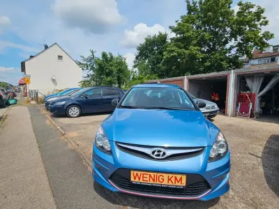 Gebraucht Hyundai i30 Classic 109 PS (80 kW) 2011 Blau Kombi