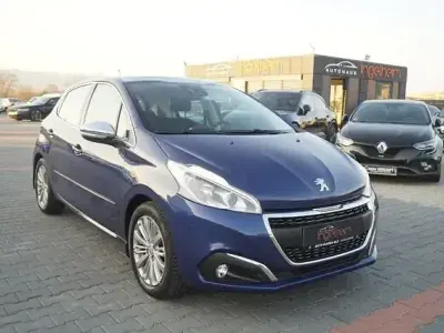 Gebraucht Peugeot 208 Allure 82 PS (60 kW) 2016 Blau Kleinwagen
