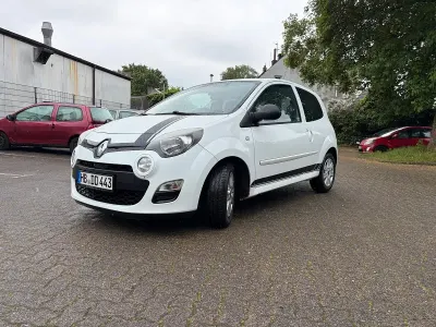 Używany Renault Twingo Liberty 75 KM (55 kW) 2012 Biały Hatchback