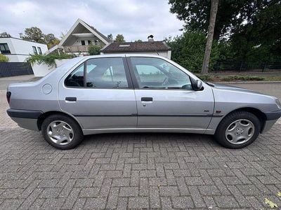 Peugeot 306