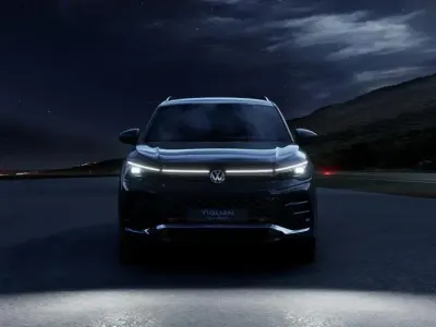 Neu VW Tiguan R-line 150 PS (110 kW) 2026 Uranograu SUV