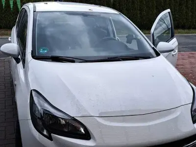 Usado Opel Corsa Edition 69 HP (50 kW) 2018 Branco Citadino