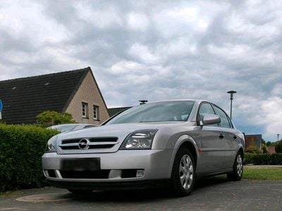Begagnad Opel Vectra 122 HK (89 kW) 2003 Silver Sedan