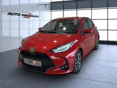 Gebraucht Toyota Yaris Hybrid Team 116 PS (85 kW) 2022 Rot Limousine