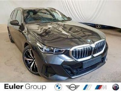 Gebraucht BMW 520 Performance 197 PS (144 kW) 2025 Grau Kombi