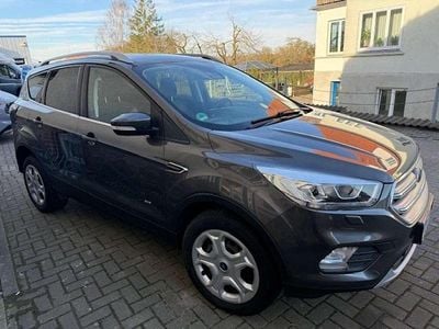 Gebraucht Ford Kuga 150 PS (110 kW) 2018 Magneticgrau (metallic) SUV