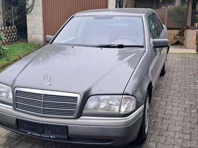 Mercedes C180