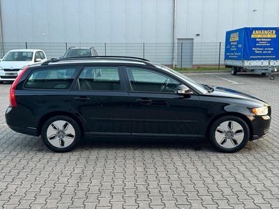 Second-hand Volvo V50 109 CP (80 kW) 2009 Negru Break