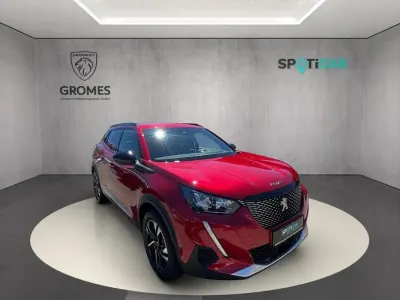Gebraucht Peugeot 2008 Allure 101 PS (74 kW) 2023 Elixir rot SUV