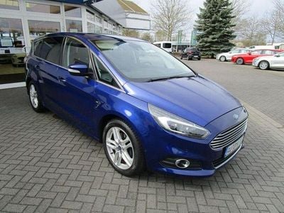 Usado Ford S-MAX Titanium 190 HP (139 kW) 2016 Azul Monovolume