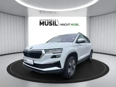 Używany Skoda Karoq Tour 150 KM (110 kW) 2023 Biały SUV