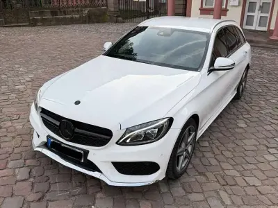 Gebraucht Mercedes C250 211 PS (155 kW) 2015 Weiß Kombi