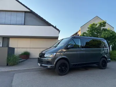 Gebraucht VW California Black Edition 150 PS (110 kW) 2018 Grau Van