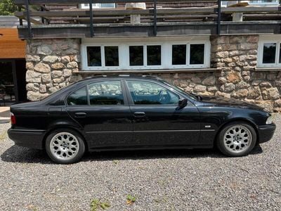 BMW 528