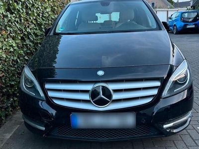 Mercedes B200
