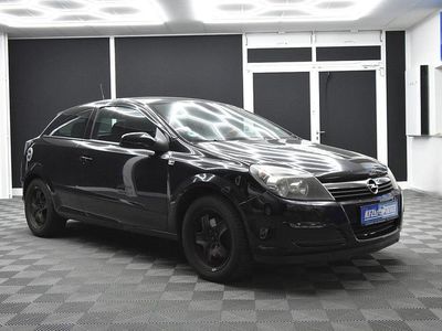 Usata Opel Astra GTC 115 CV (84 kW) 2007 Nero Coupé