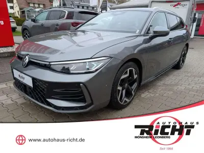 Gebraucht VW Passat R-line 150 PS (110 kW) 2025 Diabasgrau metallic Kombi