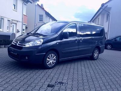 Gebraucht Citroën Jumpy Tendance 128 PS (94 kW) 2013 Grau metallic Van / Kleinbus