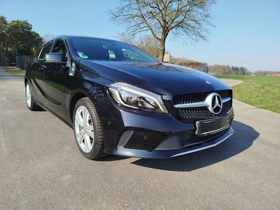 Usata Mercedes A180 Style 122 CV (89 kW) 2016 Nero Berlina