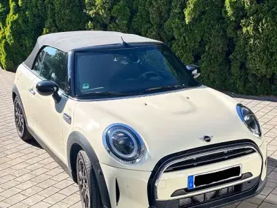 Gebraucht Mini Cooper Classic 136 PS (100 kW) 2022 Weiß Kleinwagen