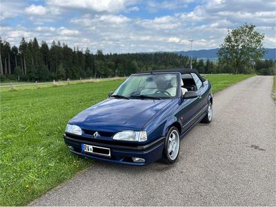 Gebraucht Renault R9 89 PS (65 kW) 1995 Blau Limousine