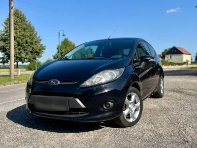 Gebraucht Ford Fiesta Trend 60 PS (44 kW) 2011 Schwarz Limousine