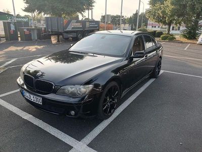 BMW 740
