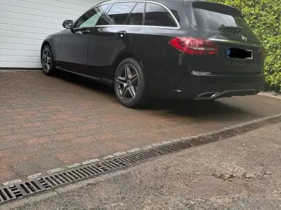 Gebraucht Mercedes C220 AMG line 194 PS (142 kW) 2020 Schwarz Kombi