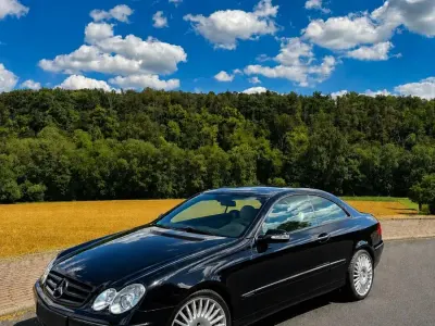 Gebraucht Mercedes CLK320 224 PS (164 kW) 2007 Schwarz Coupé