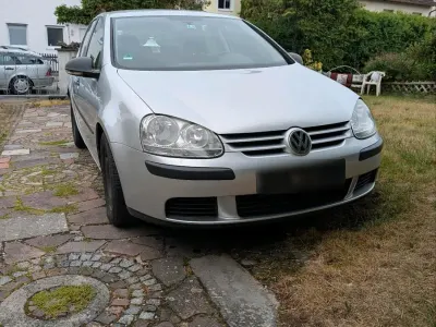 Gebraucht VW Golf V 105 PS (77 kW) 2008 Silber Kleinwagen