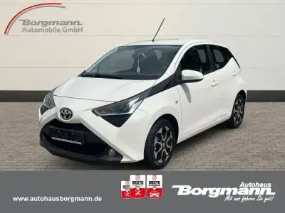 Gebraucht Toyota Aygo Team 72 PS (52 kW) 2020 Weiss Kleinwagen