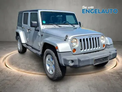 Gebraucht Jeep Wrangler Unlimited Sahara 177 PS (130 kW) 2007 Silber SUV