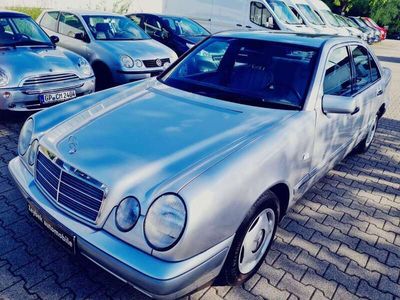 gebraucht Mercedes E230 