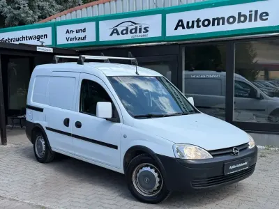 Gebraucht Opel Combo Business 75 PS (55 kW) 2010 Weiß Van / Kleinbus