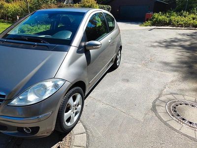 Second-hand Mercedes A200 Elegance 136 CP (100 kW) 2006 Auriu Berlinǎ