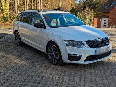 Gebraucht Skoda Octavia RS 184 PS (135 kW) 2016 Weiß Kleinwagen