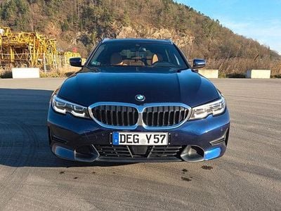 Gebraucht BMW 320 Sport Line 190 PS (139 kW) 2022 Blau Kombi