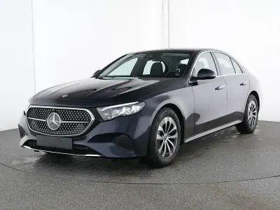 Gebraucht Mercedes E220 Avantgarde 197 PS (144 kW) 2025 Andere Limousine