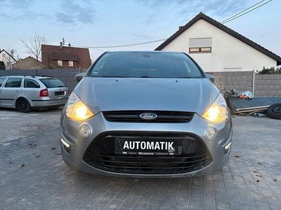 Gebraucht Ford S-MAX Champions Edition 140 PS (102 kW) 2013 Silber Van / Kleinbus