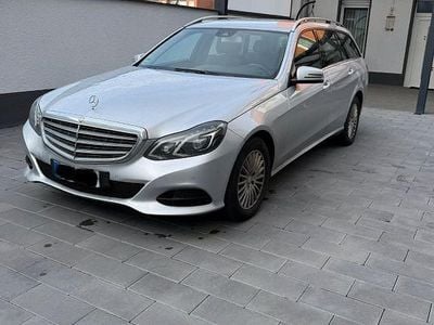 Silber Gebraucht 2014 Mercedes E220 Elegance Limousine | 11.499 € (Guter Preis)