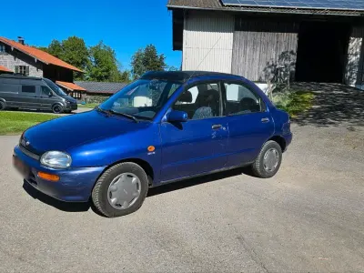 Usata Mazda 121 63 CV (46 kW) 1993 Viola Berlina