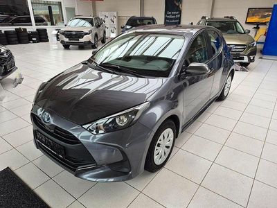 Gebraucht Toyota Yaris Hybrid 92 PS (67 kW) 2023 Grau Limousine