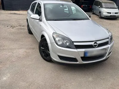 Gebraucht Opel Astra Cosmo 90 PS (66 kW) 2005 Silber Limousine