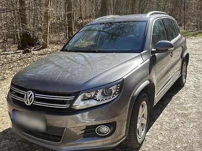 Gebraucht VW Tiguan R-line 184 PS (135 kW) 2015 Grau SUV